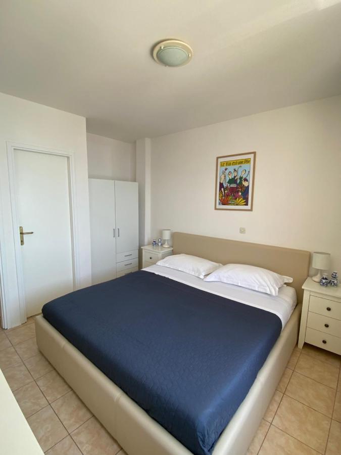 Villa Leo Beach Apartment Подгора Екстериор снимка