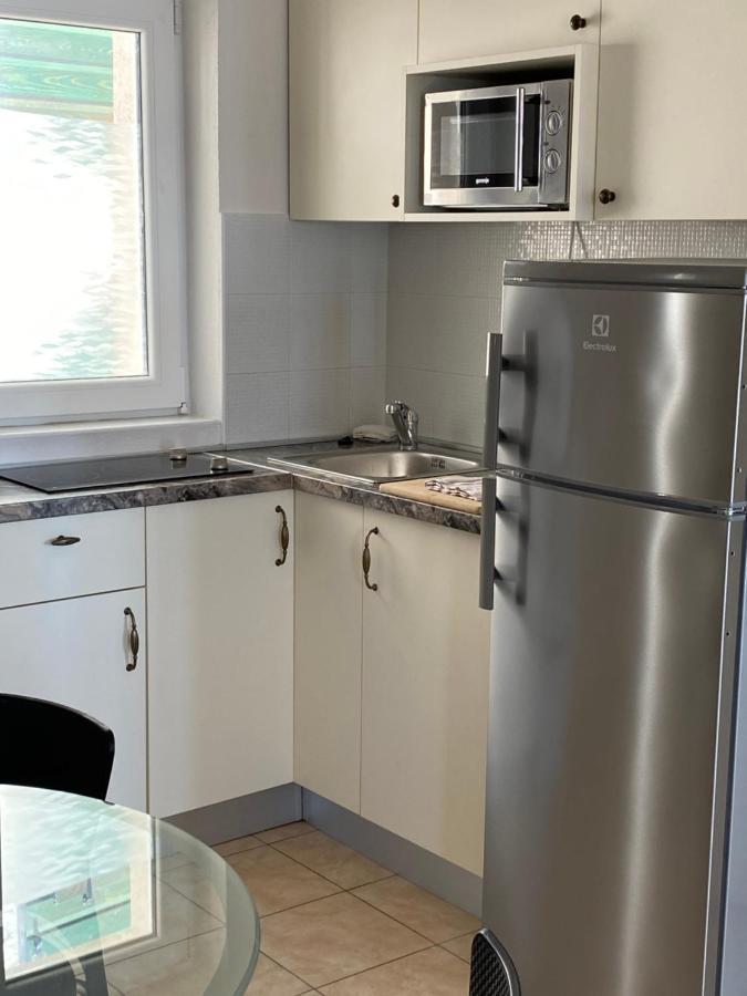 Villa Leo Beach Apartment Подгора Екстериор снимка