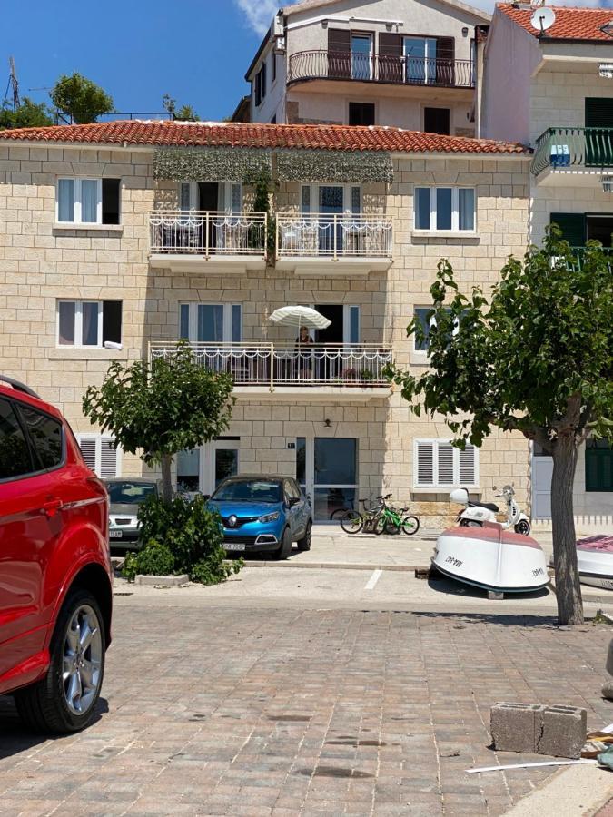 Villa Leo Beach Apartment Подгора Екстериор снимка